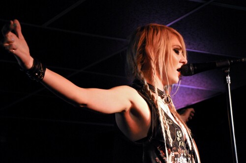 Taylor_Momsen_2011_Kosty555.info_0013c4ef3323517f0fe4.jpeg