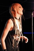 Taylor_Momsen_2011_Kosty555.info_00153fd5eef4aa2e2d66