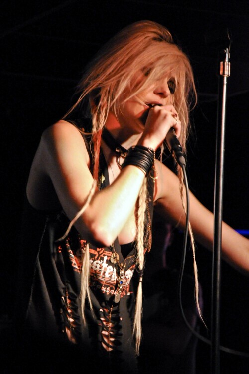 Taylor_Momsen_2011_Kosty555.info_0017d2d8bb7ea41575f7.jpeg
