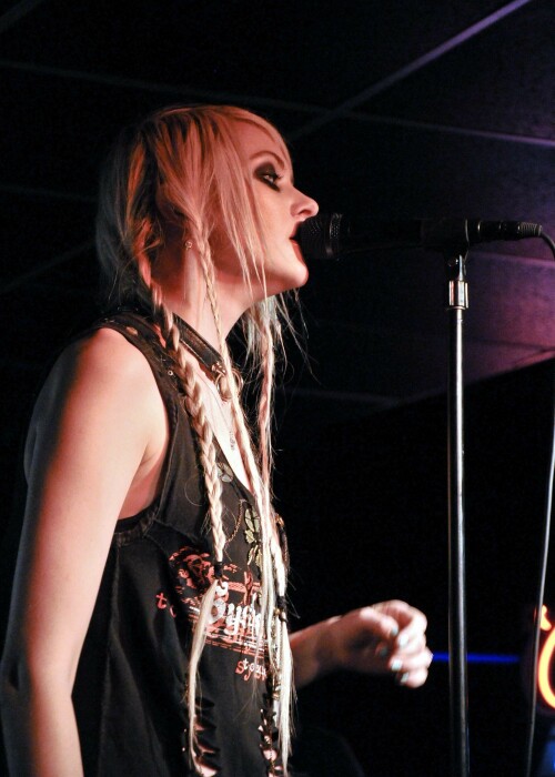 Taylor_Momsen_2011_Kosty555.info_0019b027d18ded2c1904.jpeg