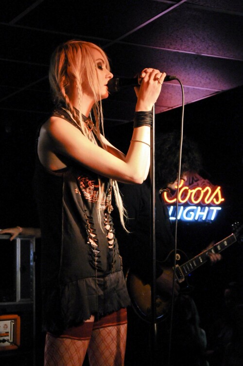 Taylor_Momsen_2011_Kosty555.info_00209ed7ba01ea260e30.jpeg