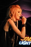 Taylor_Momsen_2011_Kosty555.info_00241f2ac170661eab8f