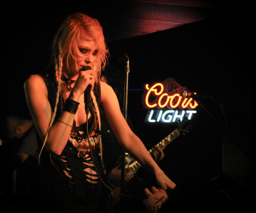 Taylor_Momsen_2011_Kosty555.info_0027b7c2f5d9310f8302.jpeg