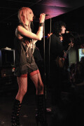Taylor_Momsen_2011_Kosty555.info_00317e5384fd4b36b827