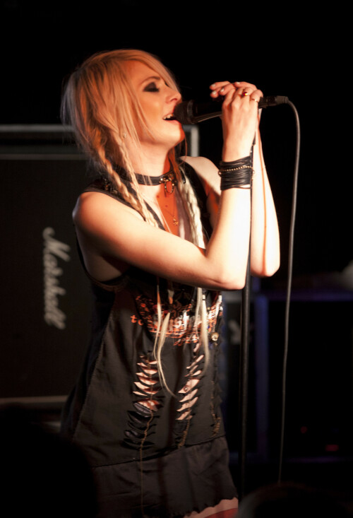 Taylor_Momsen_2011_Kosty555.info_00493eb5574fe03b2e8c.jpeg
