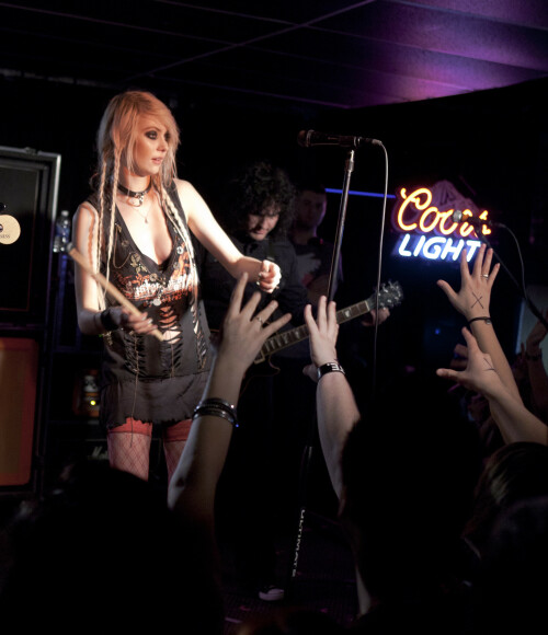 Taylor_Momsen_2011_Kosty555.info_0057dec8e9585b0597c2.jpeg