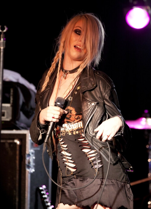 Taylor_Momsen_2011_Kosty555.info_007204d984d2a66d5f37.jpeg