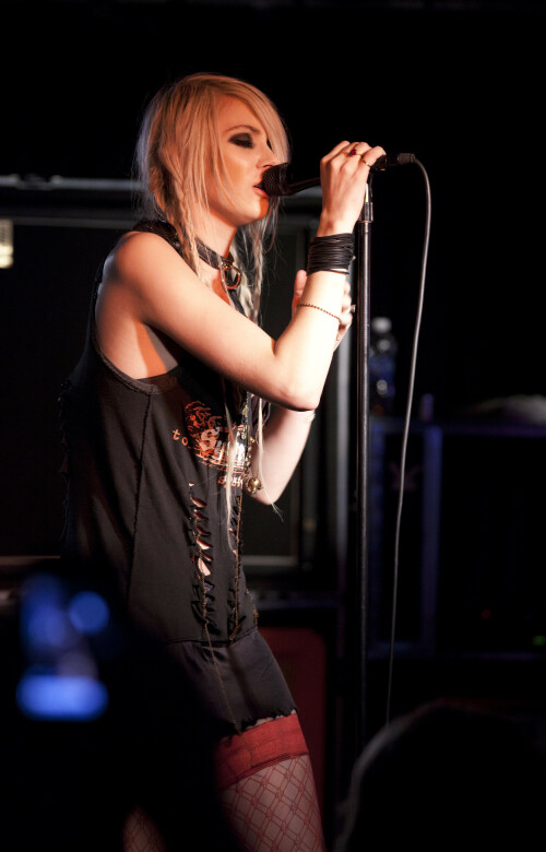 Taylor_Momsen_2011_Kosty555.info_0073d6c021e3bfef0e6d.jpeg