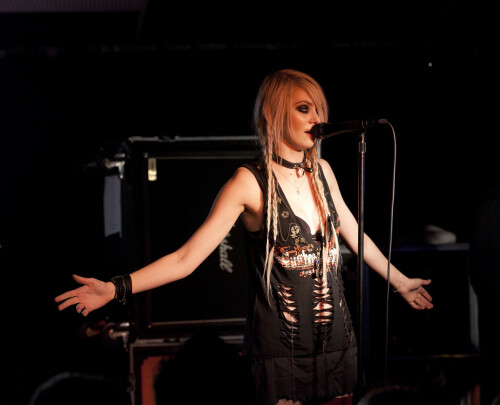 Taylor_Momsen_2011_Kosty555.info_0075288190374c48f838.jpeg