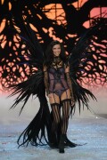 Adriana_Lima-Kosty555--00012bc267bdf6271dc8