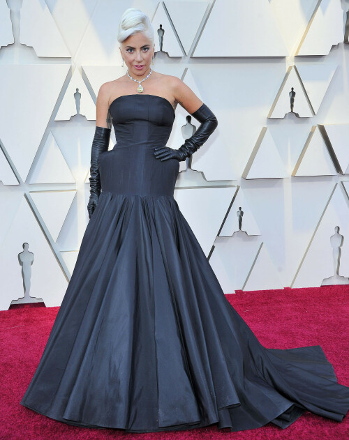 LadyGaga_2019_TheOscars_AcademyAwards_13289006bda1d8dce96