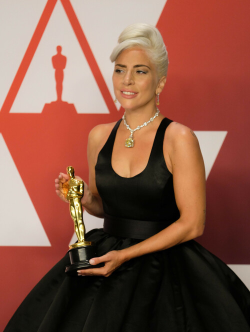 LadyGaga_2019_TheOscars_AcademyAwards_16031b7a4e8a8232205.jpeg