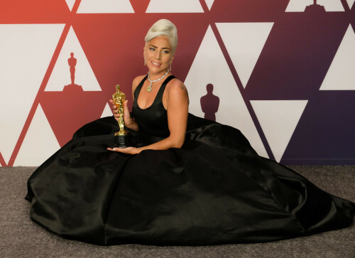 LadyGaga_2019_TheOscars_AcademyAwards_200bf717f50529761c6.jpeg