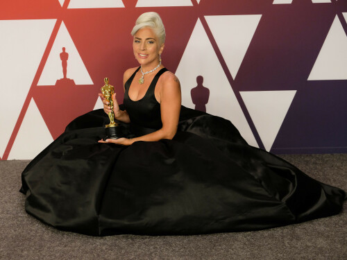 LadyGaga_2019_TheOscars_AcademyAwards_204e30b70eb77da3c96.jpeg