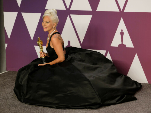 LadyGaga_2019_TheOscars_AcademyAwards_20530e9f007d6d15669