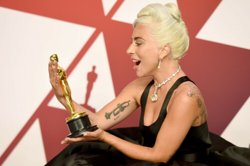 LadyGaga_2019_TheOscars_AcademyAwards_213efb5e09174913f25