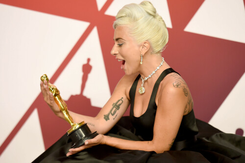 LadyGaga_2019_TheOscars_AcademyAwards_2204e0c4b67feb26dc1.jpeg