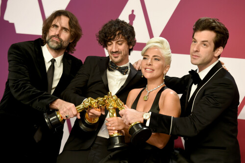 LadyGaga_2019_TheOscars_AcademyAwards_2342df9f27adc9d3063