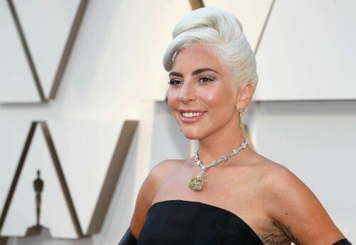 LadyGaga_2019_TheOscars_AcademyAwards_2367800e9179f0f5ab0.jpeg