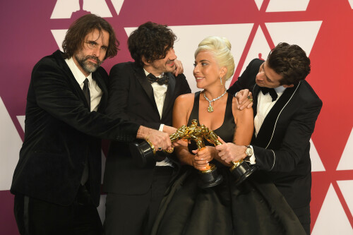 LadyGaga_2019_TheOscars_AcademyAwards_24853bf6f7e99e6d2f0.jpeg