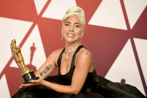 LadyGaga_2019_TheOscars_AcademyAwards_2570310cd7aeb31ffb1.jpeg