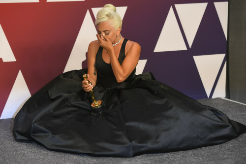 LadyGaga_2019_TheOscars_AcademyAwards_281a63cf8ea8a73f8aa