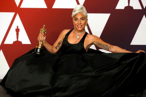 LadyGaga_2019_TheOscars_AcademyAwards_2857cdb52f992dde77d.jpeg