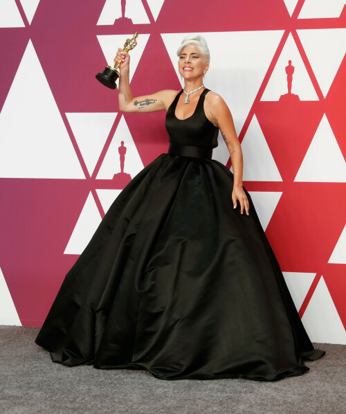 LadyGaga_2019_TheOscars_AcademyAwards_3081821a8fc695c0ff6.jpeg