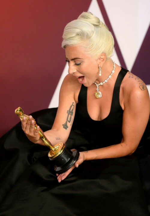 LadyGaga_2019_TheOscars_AcademyAwards_6797948b0daa88e0ed.jpeg