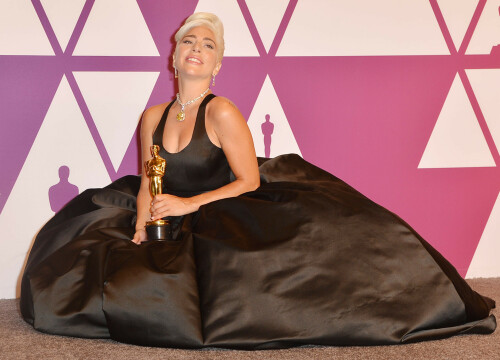 LadyGaga_2019_TheOscars_AcademyAwards_744b7b2c382170f62d.jpeg