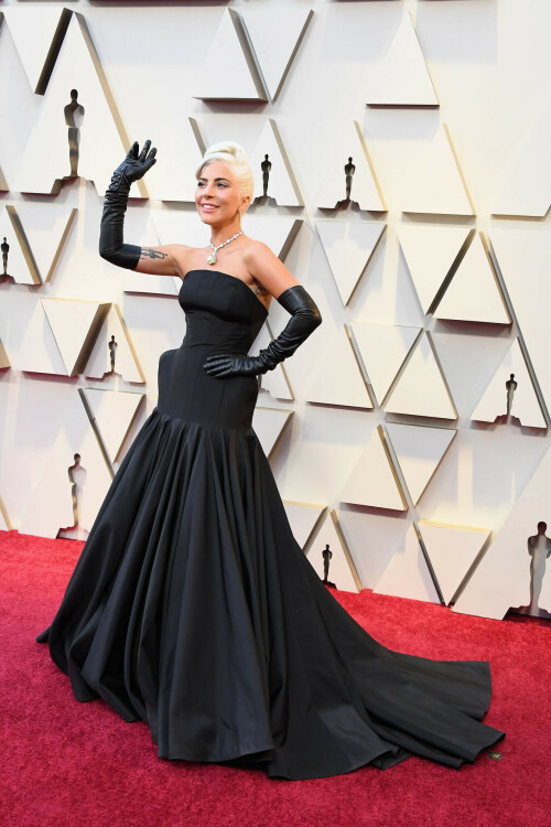 LadyGaga_2019_TheOscars_AcademyAwards_796e13a7f88d73d132.jpeg