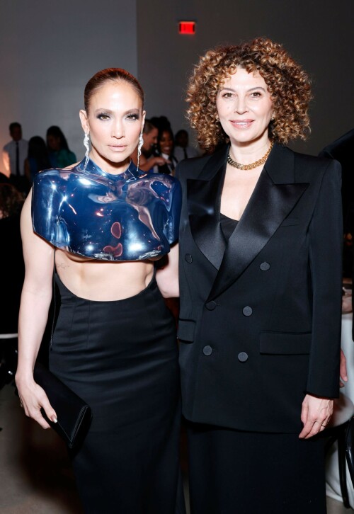 Jennifer-Lopez-ELLEs-Women-in-Hollywood---December-5-2023-1536ac4d5f4320be0f