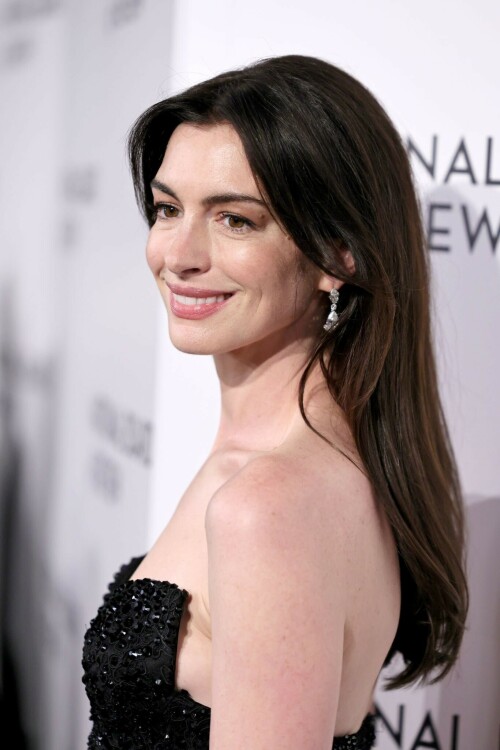 AnneHathaway_January112024_147428a9713d392316.jpeg