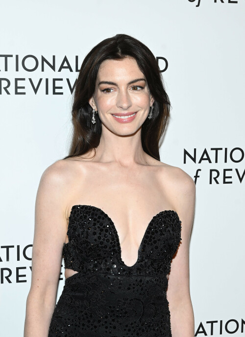 AnneHathaway_January112024_6457473c40bcc9262c