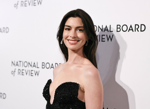 AnneHathaway_January112024_6652bc52c131a1e924