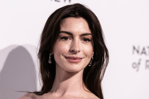 AnneHathaway_January112024_824fdca2fdfa88279c.jpeg