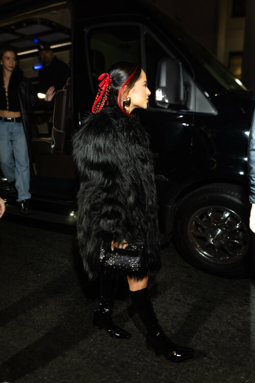 Becky G arriving at the Christian Cowan fashion show in New York - 11.02.2024

6 HQ pics: http://kosty555.info/index.php?showtopic=304860