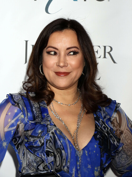 jennifer_tilly_opening_night_of_jennifer_lopezs_all_i_have_381eba1d70f1ac59f.jpeg