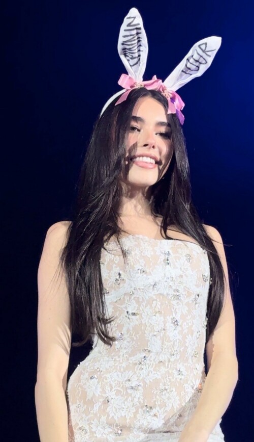 Madison Beer | The Spinnin Tour in London - 25.03.2024
Madison Beer raises the roof as Spinnin Tour hits London
Following the release of her sophomore album ‘Silence Between Songs’, American singer Madison Beer is currently embarking on the European leg of her ‘Spinnin Tour.’
For the London stop, the 25-year-old performed her biggest UK show at Hammersmith’s iconic Eventim Apollo, accompanied by a live band, a big screen and a roaring crowd.
Opening a set filled with all the emotions was the psychedelic pop banger Home To Another One and the ethereal number was met with such passion that fans were screaming the lyrics louder than she was singing them.
With a clear admiration for her back catalogue, the audience carried on belting out every word as Beer continued with more favourites – Good In Goodbye, Sweet Relief and ‘Showed Me (How I Fell In Love With You).
As the show proceeded with futuristic visuals and occasionally some throwback clips, Beer slowed down the pace with several ballads. A standout moment was the heartfelt Selfish; a signature hit from her discography that effortlessly shows off her elegant vocals.
The ultimate highlight of the night, however, was when she performed her latest single Make You Mine. Turning the venue into a nightclub, the sexy yet euphoric anthem almost blew the roof off with 5,300 fans jumping up and down as if their life depended on it.
Maintaining that energy, Beer went straight into BOYSHIT and turned up the sass levels even further.
Having already sung over 20 songs, she completed her beastly set on a high with the Queen-inspired King of Everything.
Having attended many shows from Beer over the years, it’s clear that the stage is where she shines most. And while her career continues to see her booked on bigger stages each time she hits the road, it’s time she got what she deserves, which is a national arena tour.
retropopmagazine
#MadisonBeer