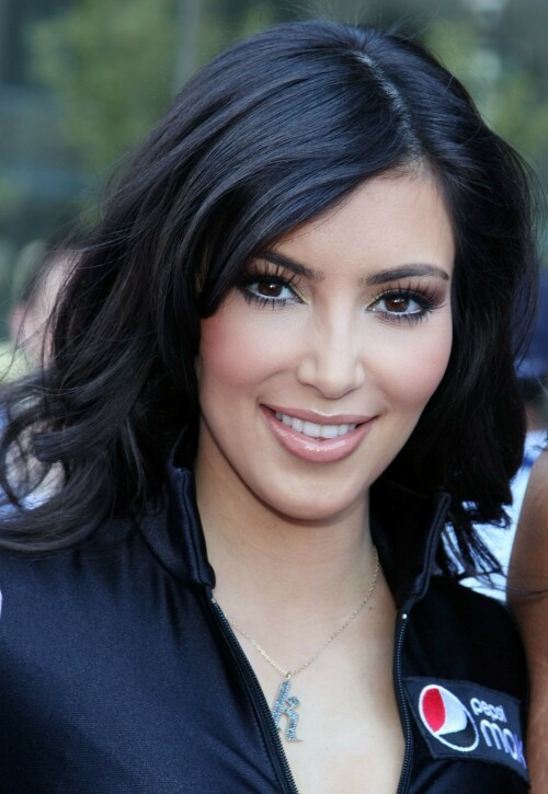 Kim-Kardashian-24-Kosty555.infoa84740ad7df82018.jpeg