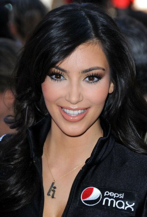 Kim-Kardashian-66-Kosty555.info6bfb41c043527446.jpeg