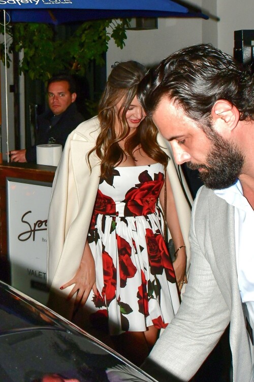 Miranda Kerr departs from an event at Spago in Beverly Hills - 05.04.2024

10 HQ pics: http://kosty555.info/index.php?showtopic=306477

#MirandaKerr