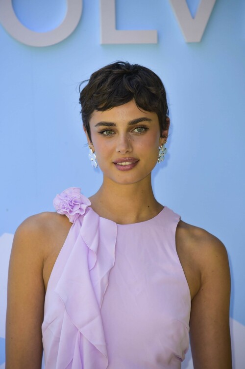 Taylor Hill | Revolve Festival - photocall - 13.04.2024

6 HQ pics: http://kosty555.info/index.php?showtopic=306646