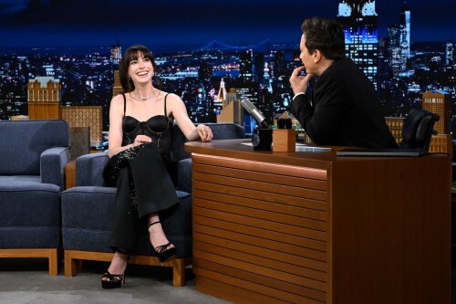 Anne Hathaway | 'The Tonight Show with Jimmy Fallon' appearance in New York - 29.04.2024

10 HQ pics: http://kosty555.info/index.php?showtopic=307019

Anne Hathaway is here to talk her new Prime Video movie, The Idea of You!