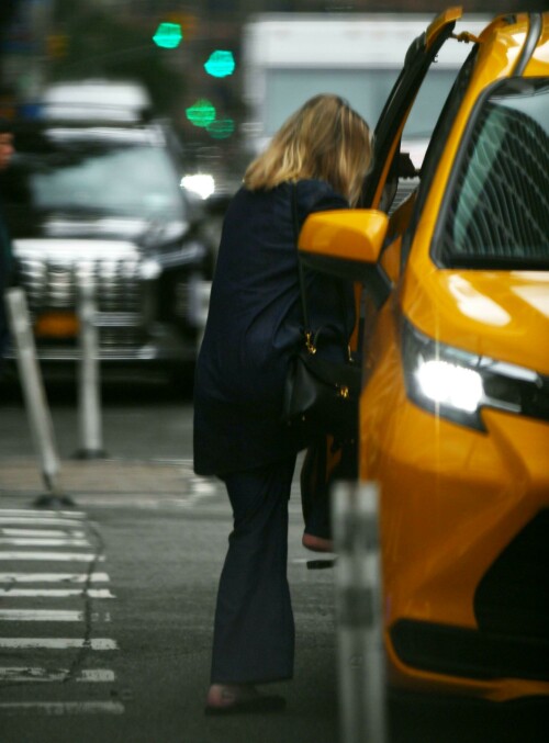 Margot Robbie | Out in New York City - 07.06.2024

More HQ pics: http://kosty555.info/index.php?showtopic=307778