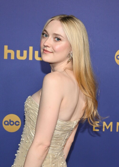 DakotaFanning_EmmyAwards2024_1478c650586241b814