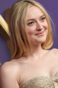 DakotaFanning_EmmyAwards2024_370cc99ffaef2cda97