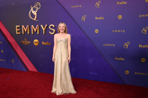 DakotaFanning_EmmyAwards2024_38747b62c9ebc4bac7.jpeg