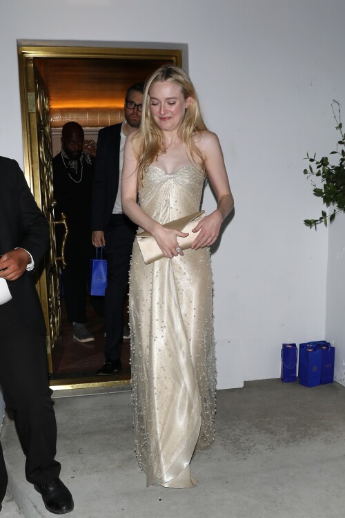 DakotaFanning_Sept152024_148bf03b28401d9c28.jpeg