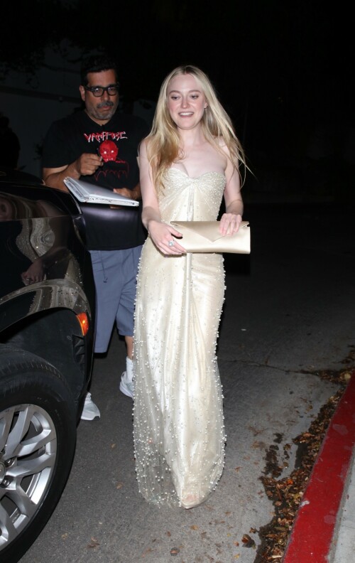 DakotaFanning_Sept152024_211b150ff75915e8e3